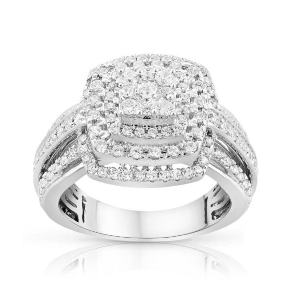 1 CTW Diamond Engagement Ring in 10KT White Gold For Sale