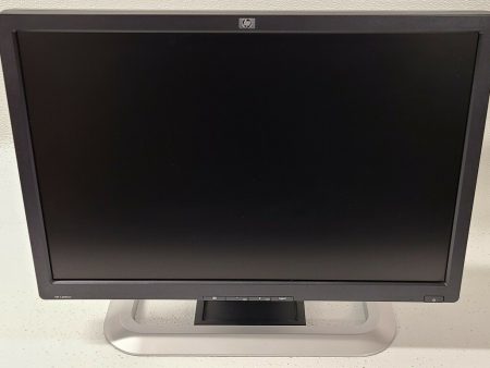 HP L2045w 20.1  Inch Wide Widescreen Flat Panel Screen LCD Monitor, Carbonite Silver Renewed Fashion